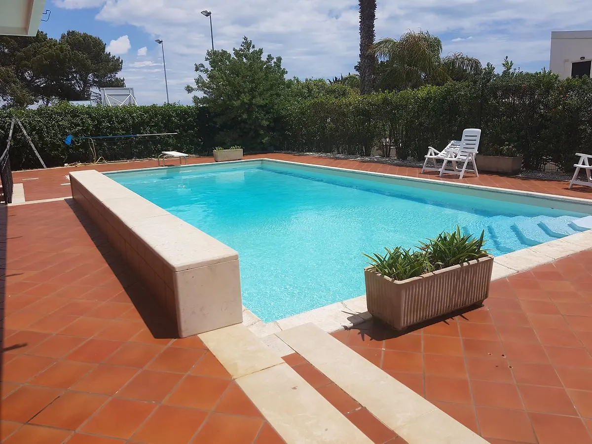 Konukevi Villa Nicole Marina di Ragusa