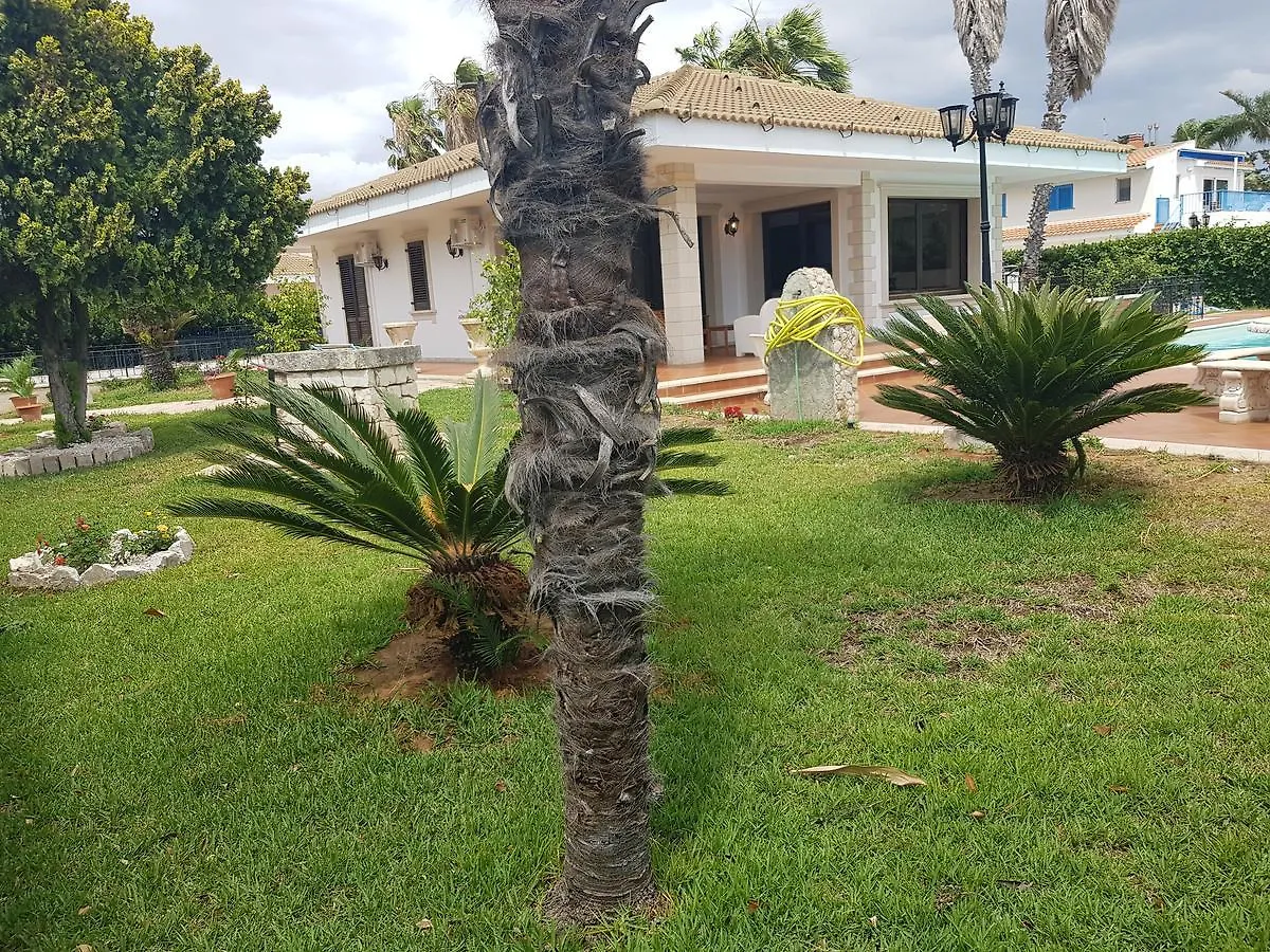 Konukevi Villa Nicole Marina di Ragusa İtalya